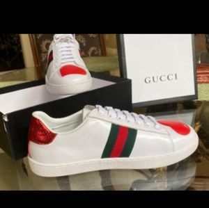 Gucci heart sneakers